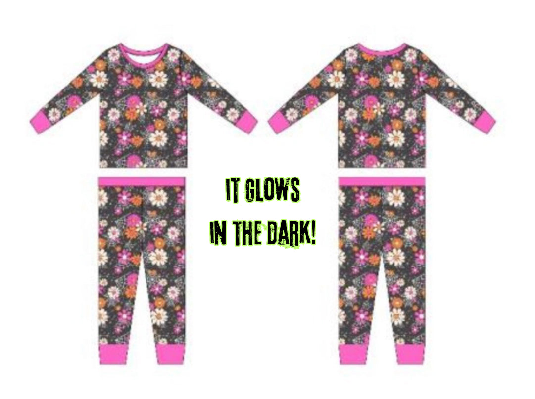 Eerie-sistable Blooms Two Piece Set