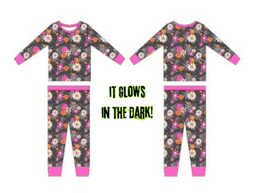 Eerie-sistable Blooms Two Piece Set